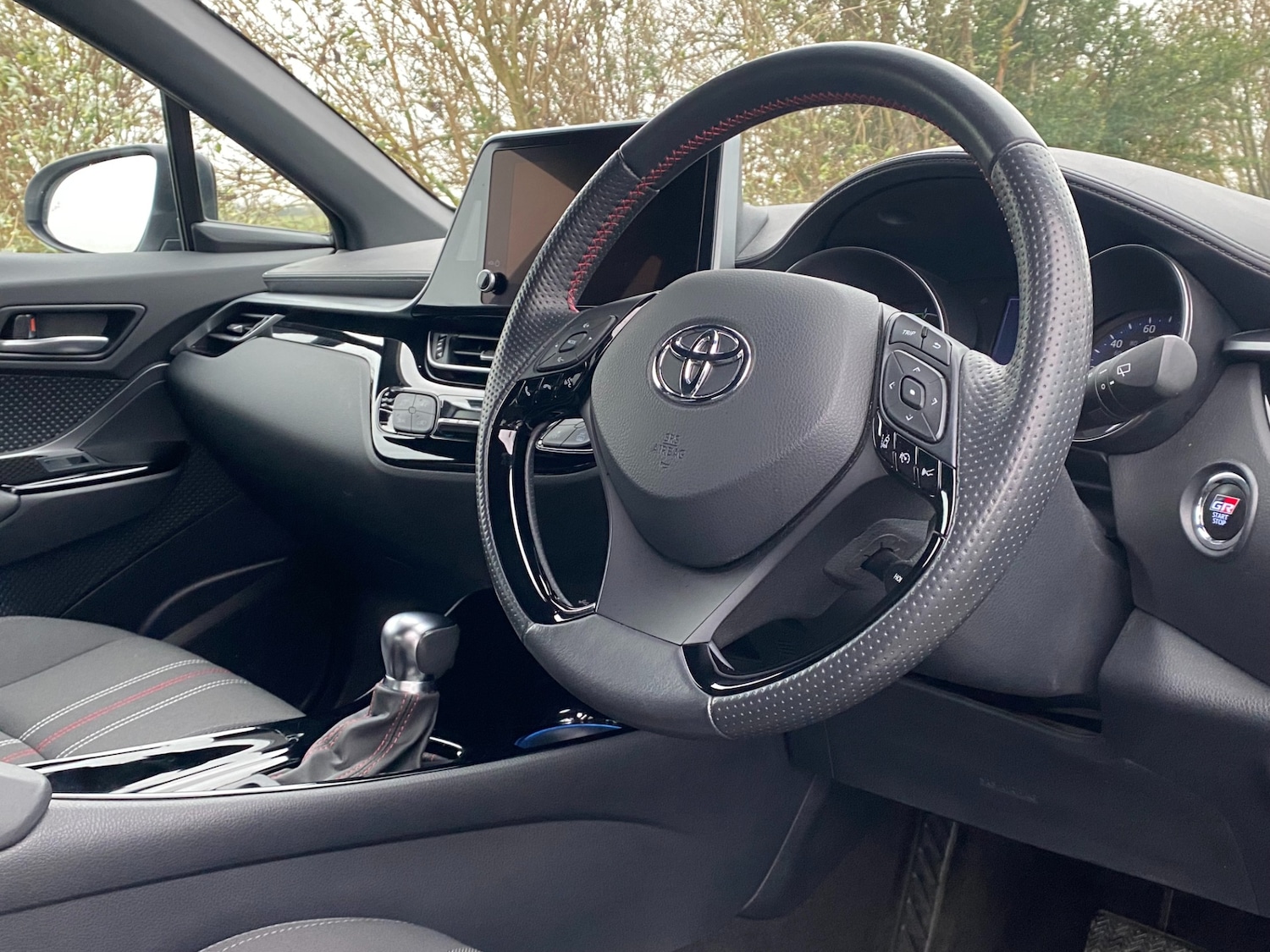 Used Toyota C-HR 2023 for sale - 76987124: Photo 4