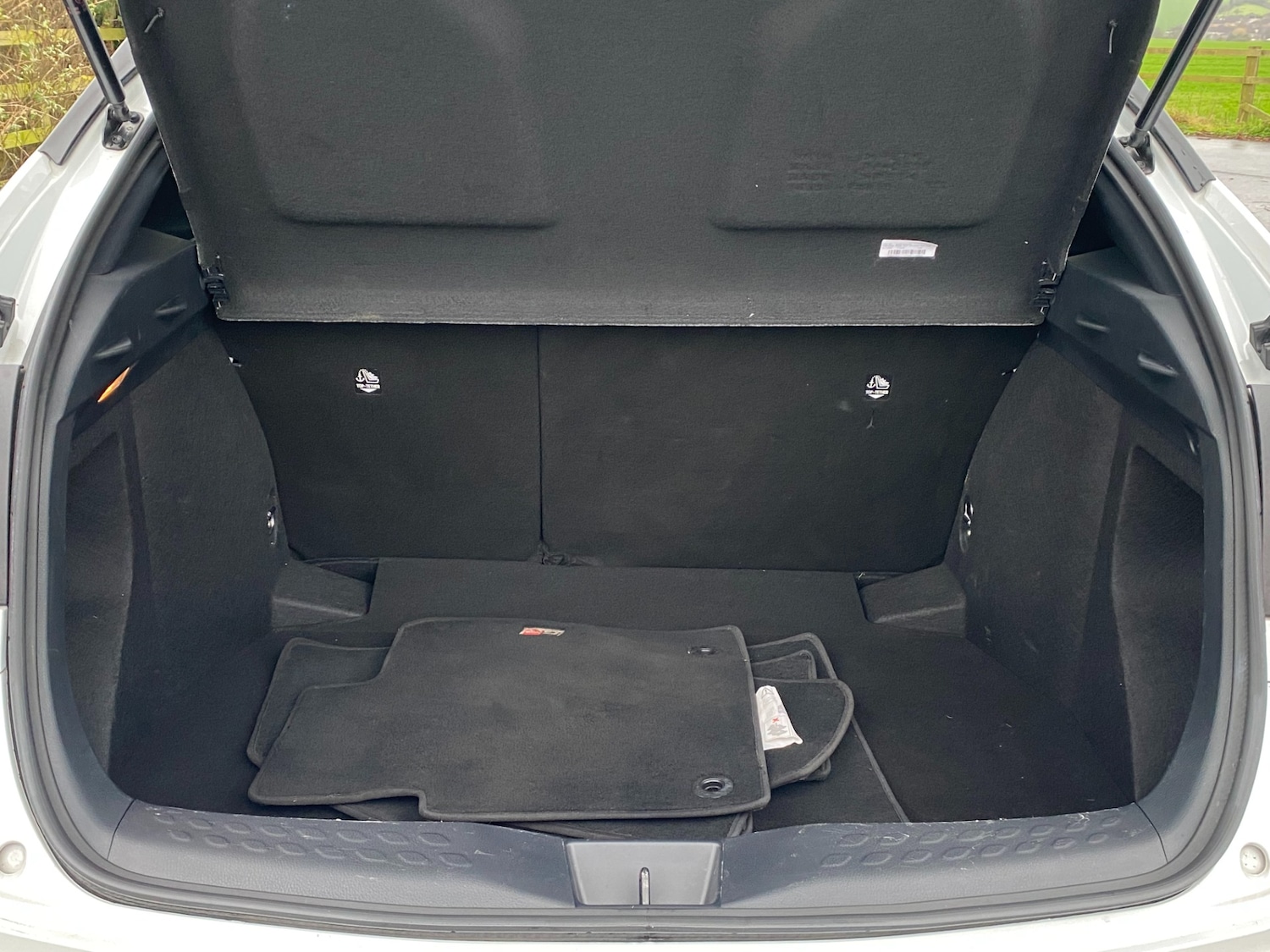 Used Toyota C-HR 2023 for sale - 76987124: Photo 47