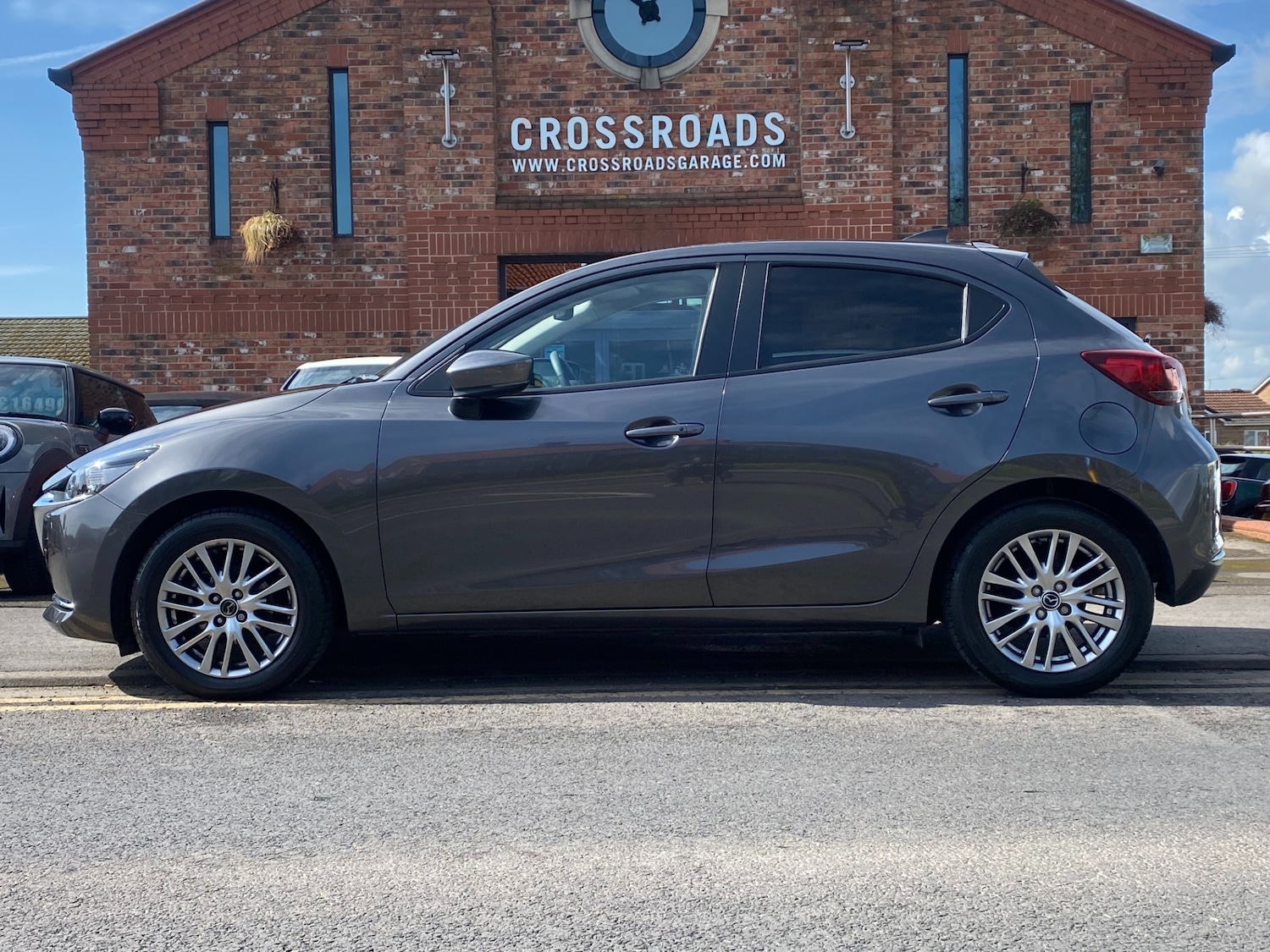 Used Mazda Mazda2 2021 for sale - 76770290: Photo 2