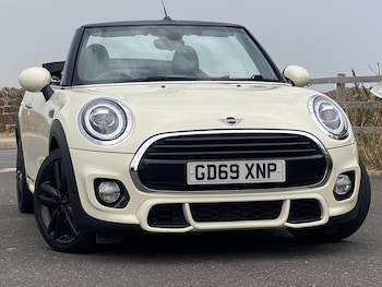 2020 (69) - 1.5 Cooper Sport II - Parking Sensors & Cruise Control & JCW Styling 2-Door