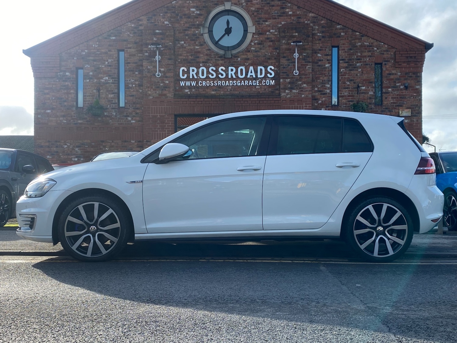 Used Volkswagen Golf 2017 for sale - 77314528: Photo 2