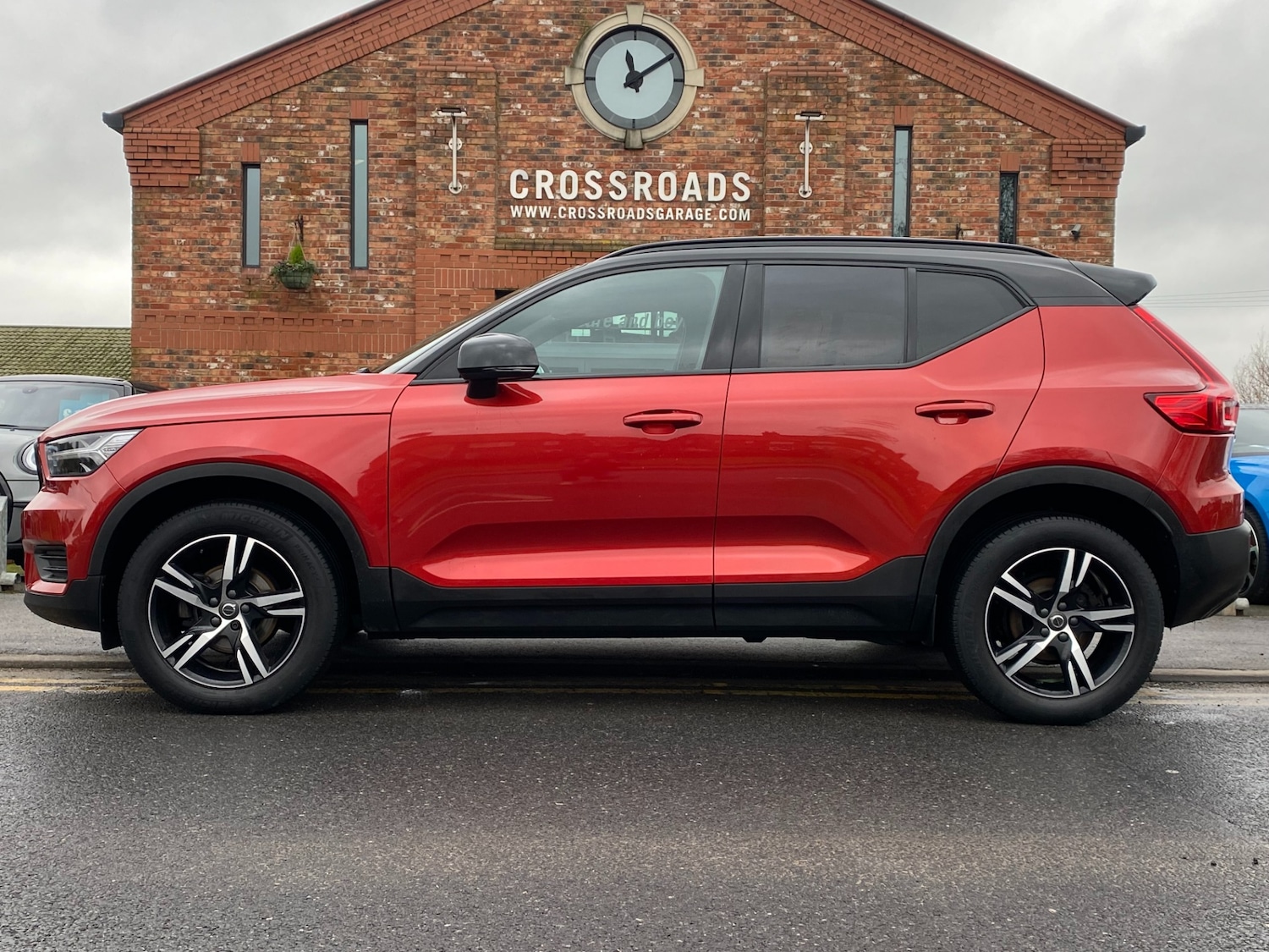 Used Volvo XC40 2022 for sale - 77306379: Photo 2