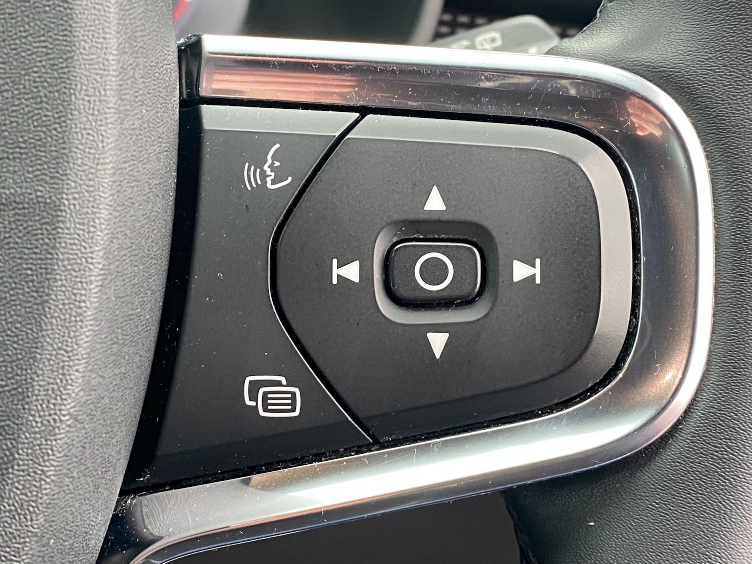 Used Volvo XC40 2022 for sale - 77306379: Photo 26