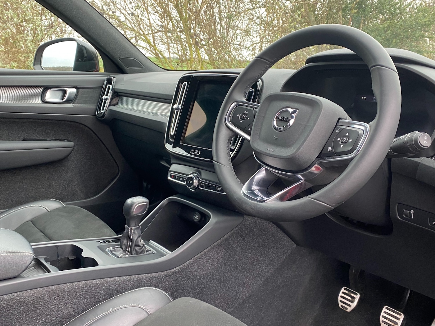 Used Volvo XC40 2022 for sale - 77306379: Photo 4