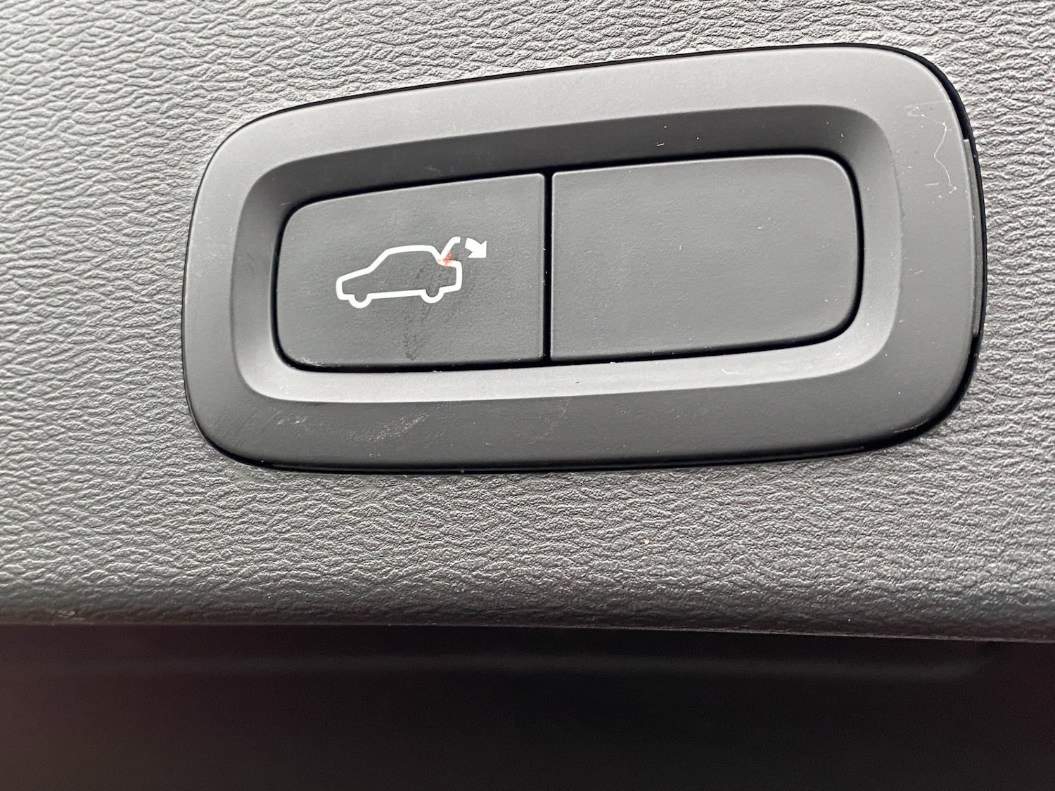 Used Volvo XC40 2022 for sale - 77306379: Photo 40