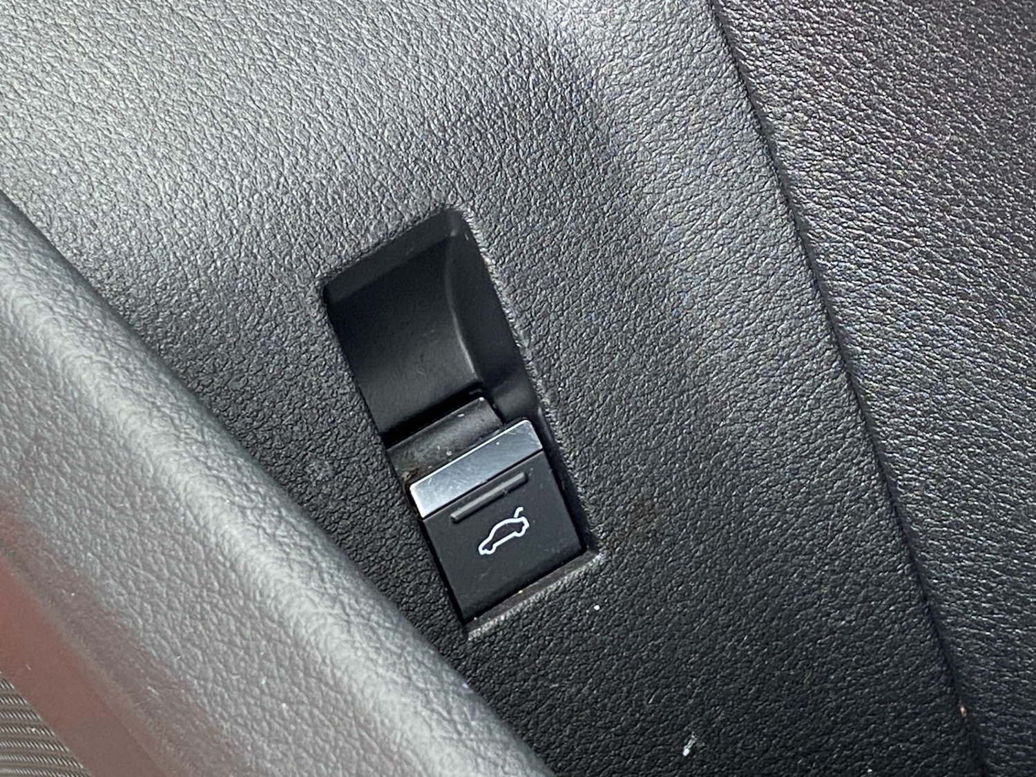 Used Audi e-tron 2020 for sale - 77643871: Photo 44