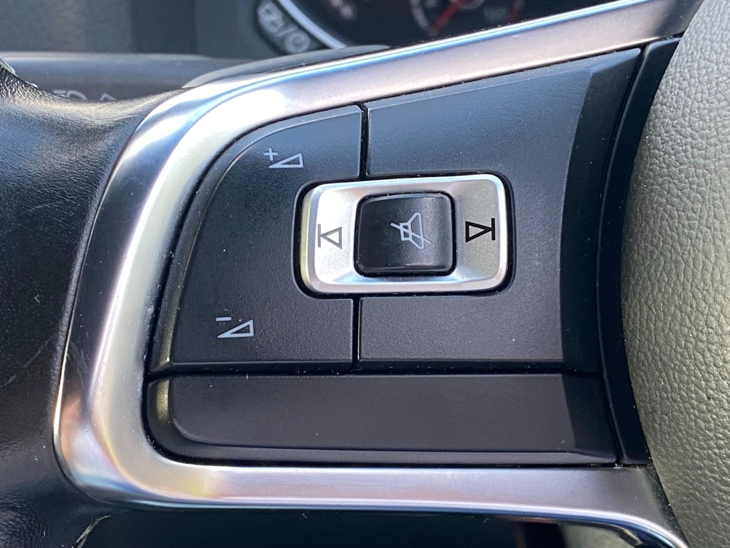 Used Volkswagen Scirocco 2017 for sale - 76521452: Photo 24