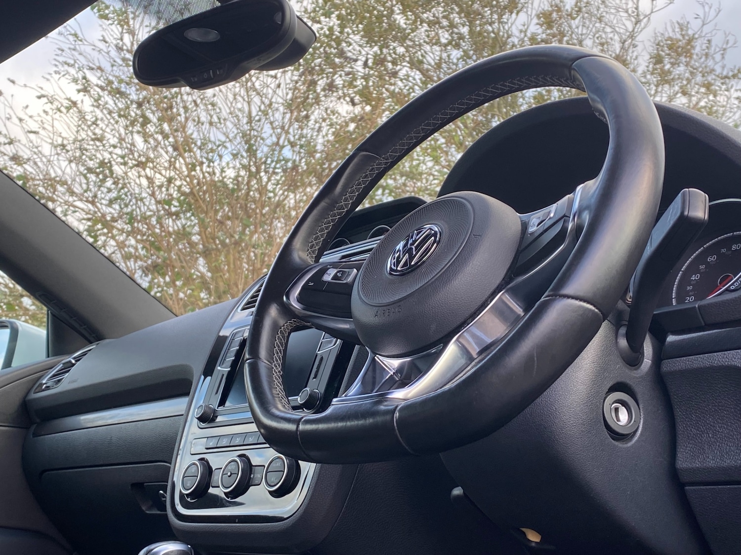 Used Volkswagen Scirocco 2017 for sale - 76521452: Photo 31