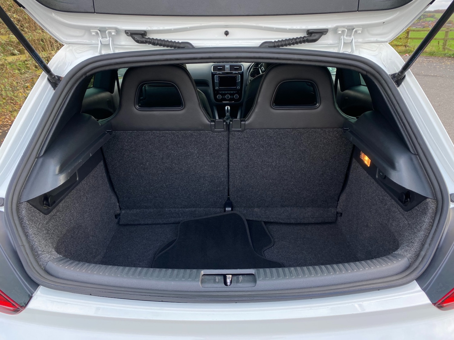 Used Volkswagen Scirocco 2017 for sale - 76521452: Photo 37