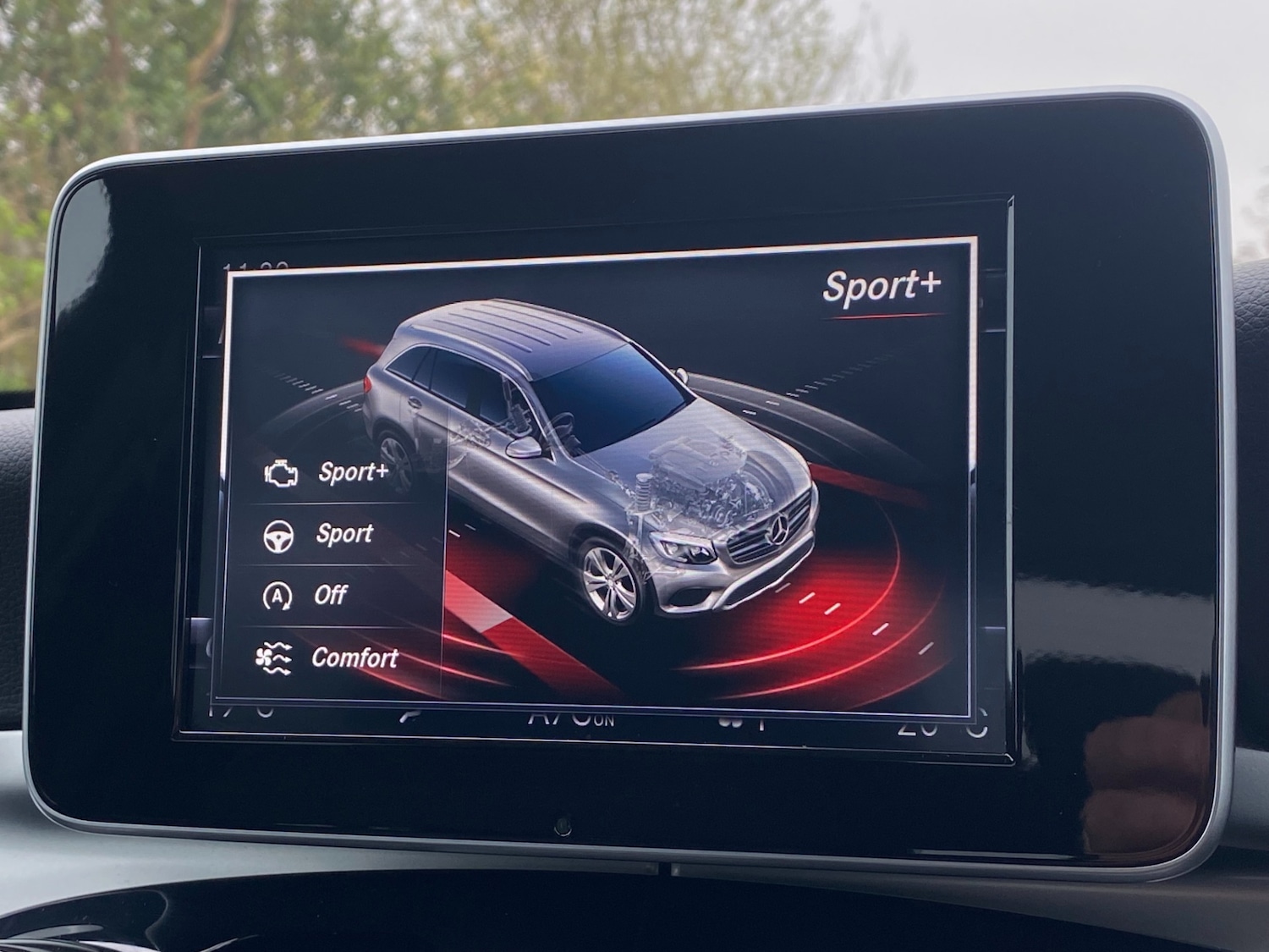 Used Mercedes-Benz GLC 2019 for sale - 77968965: Photo 11