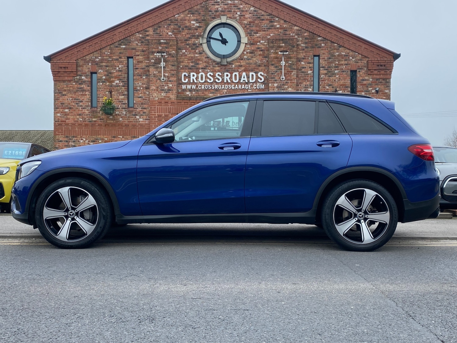 Used Mercedes-Benz GLC 2019 for sale - 77968965: Photo 2