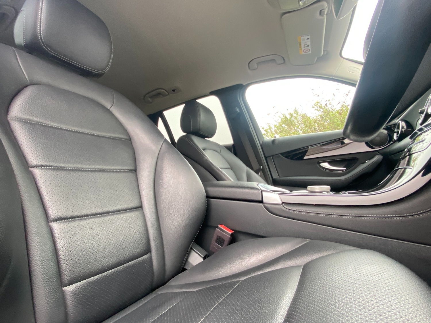 Used Mercedes-Benz GLC 2019 for sale - 77968965: Photo 25