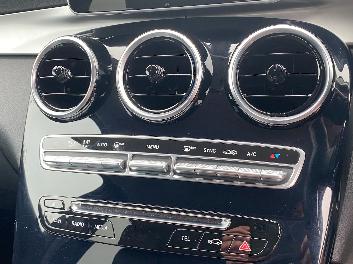 Used Mercedes-Benz GLC 2019 for sale - 77968965: Photo 30