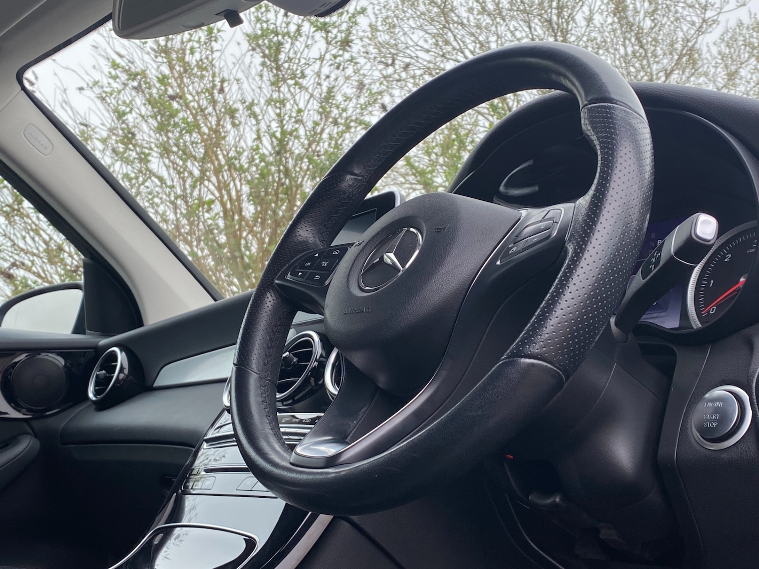 Used Mercedes-Benz GLC 2019 for sale - 77968965: Photo 40