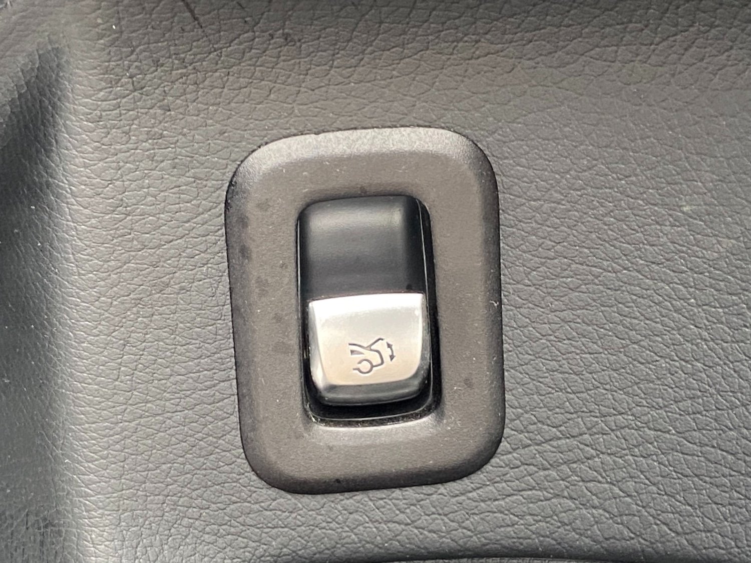 Used Mercedes-Benz GLC 2019 for sale - 77968965: Photo 44