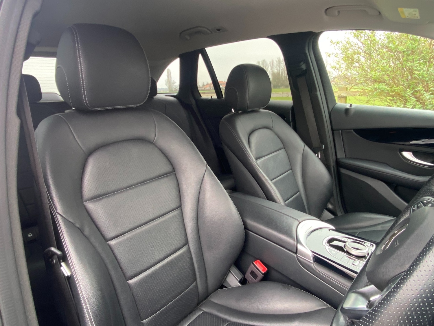 Used Mercedes-Benz GLC 2019 for sale - 77968965: Photo 46