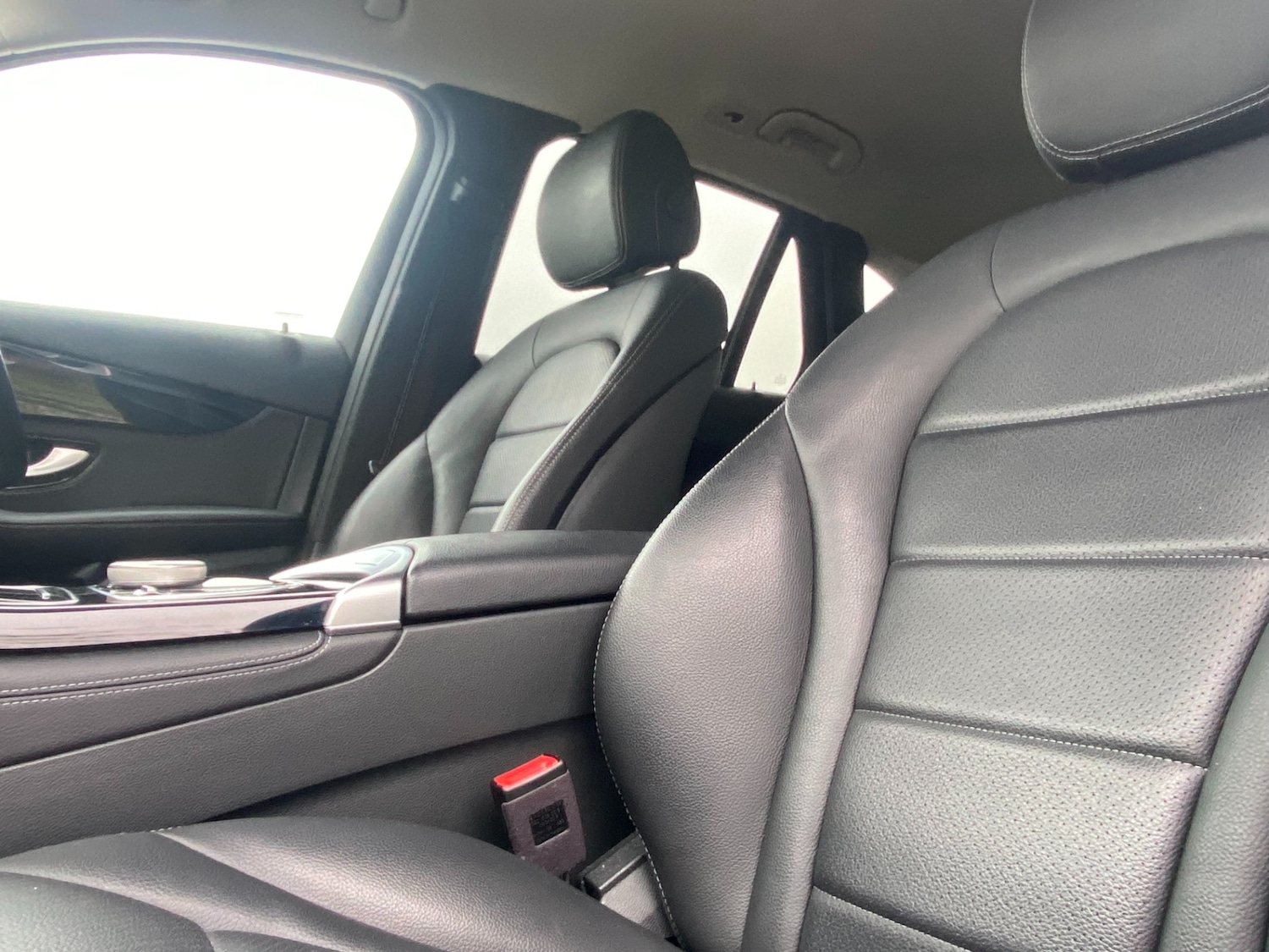 Used Mercedes-Benz GLC 2019 for sale - 77968965: Photo 5