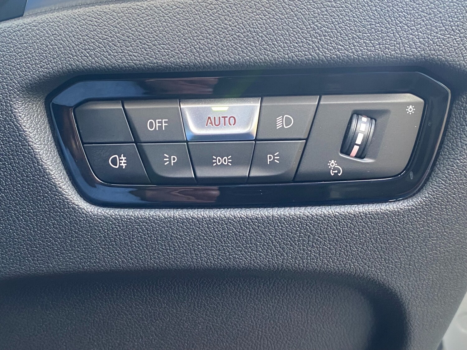 Used BMW 3 Series 2024 for sale - 77318713: Photo 42