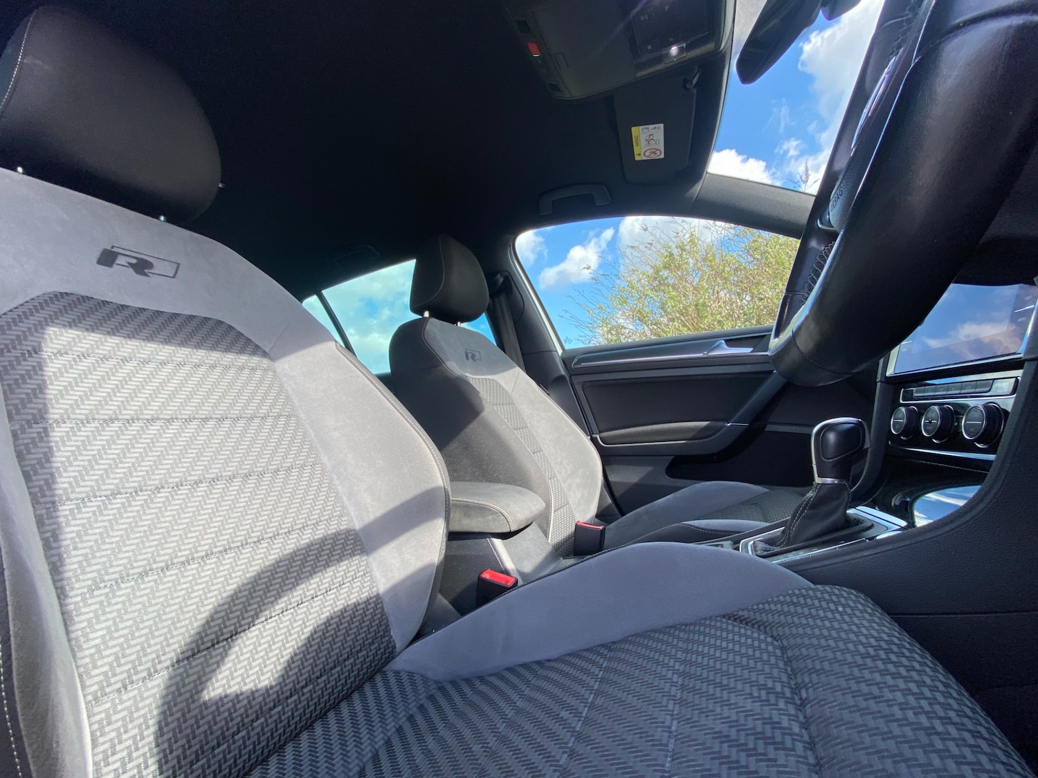 Used Volkswagen Golf 2019 for sale - 77891701: Photo 22