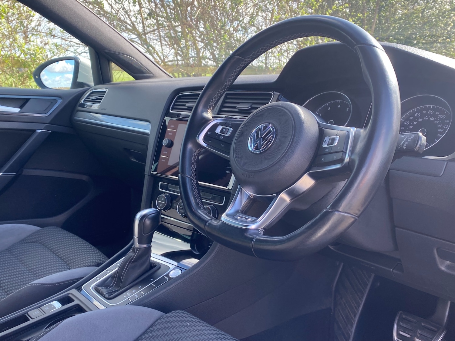 Used Volkswagen Golf 2019 for sale - 77891701: Photo 4