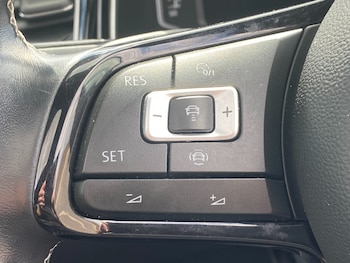 Used Volkswagen T-Roc 2021 for sale - 78333394: Photo