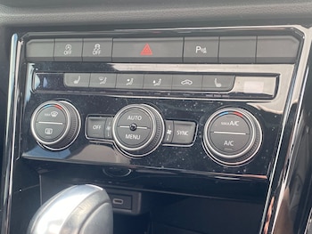 Used Volkswagen T-Roc 2021 for sale - 78333394: Photo