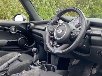 Used MINI Convertible 2017 for sale - 79143890: Photo