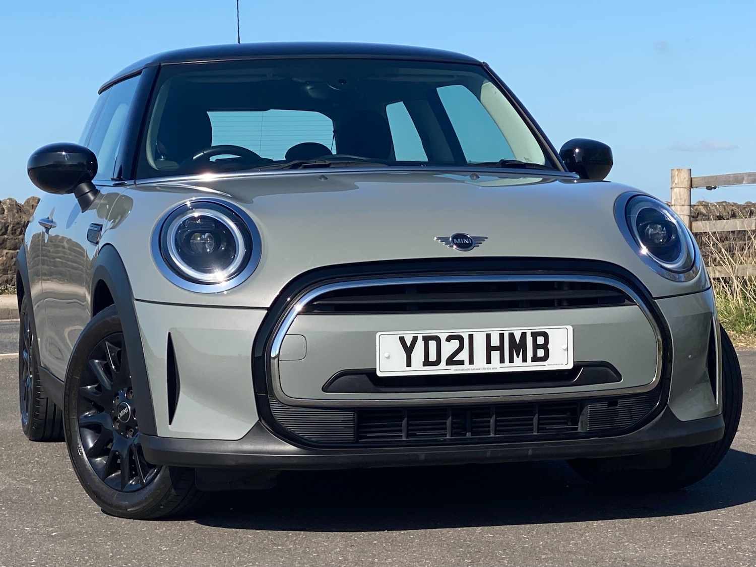 Used MINI Hatch 2021 for sale - 77357672: Photo 1