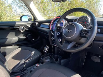 Used MINI Hatch 2021 for sale - 77357672: Photo