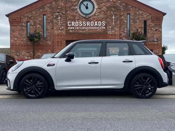 Used MINI Hatch 2021 for sale - 76237422: Photo 2