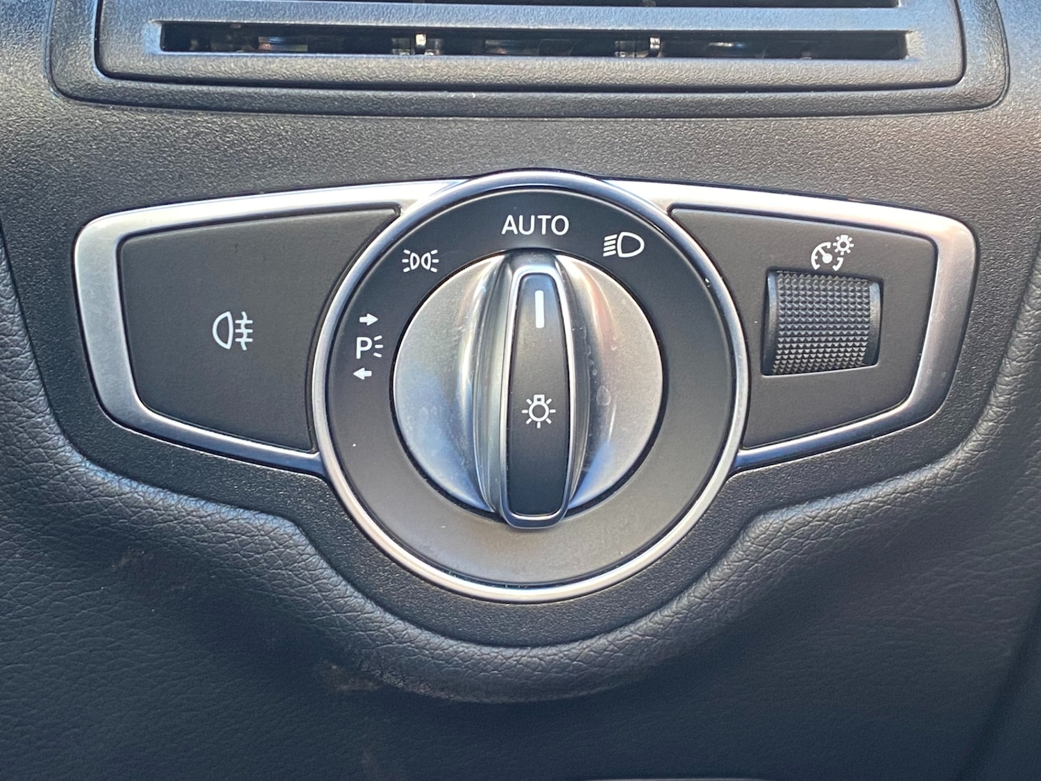 Used Mercedes-Benz GLC 2022 for sale - 78071075: Photo 41