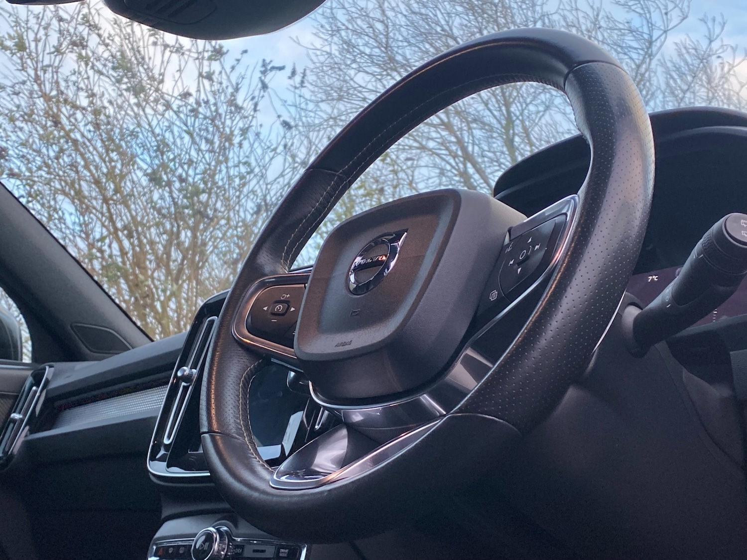 Used Volvo XC40 2019 for sale - 76973961: Photo 37