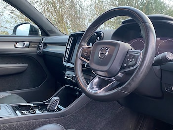 Used Volvo XC40 2019 for sale - 76973961: Photo