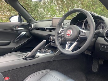 Used Fiat 124 Spider 2018 for sale - 78415406: Photo