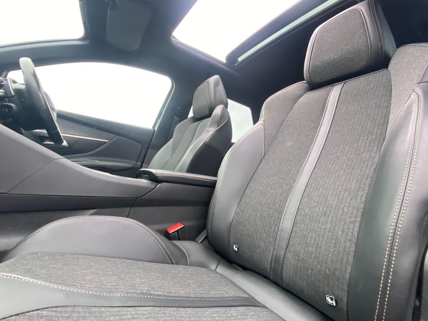 Used Peugeot 3008 2020 for sale - 77643375: Photo 5