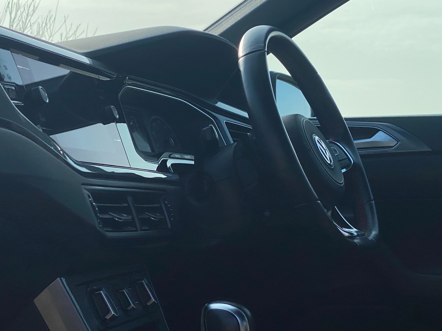 Used Volkswagen Polo 2019 for sale - 77766994: Photo 40