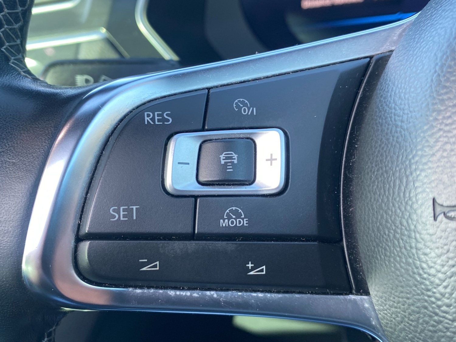 Used Volkswagen Tiguan 2018 for sale - 77357594: Photo 30