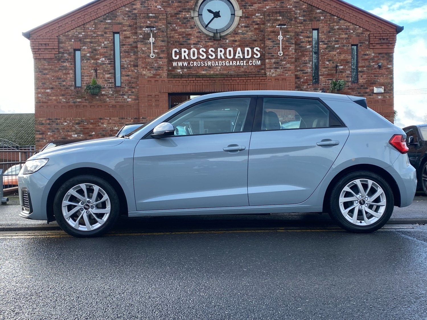 Used Audi A1 2021 for sale - 76627397: Photo 2