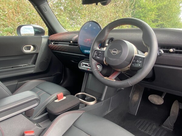 Used MINI Cooper 2024 for sale - 75599257: Photo 4