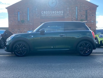 Used MINI Hatch 2018 for sale - 76345110: Photo 2