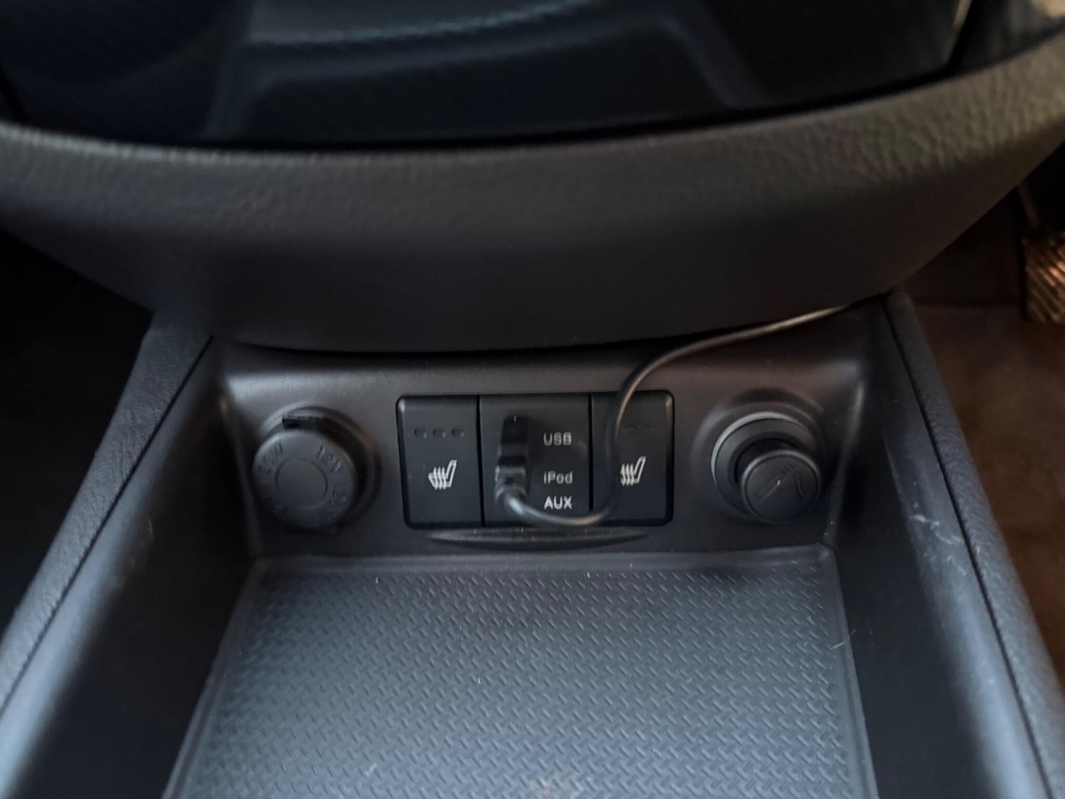 Used Hyundai Santa Fe 2012 for sale - 77155383: Photo 40