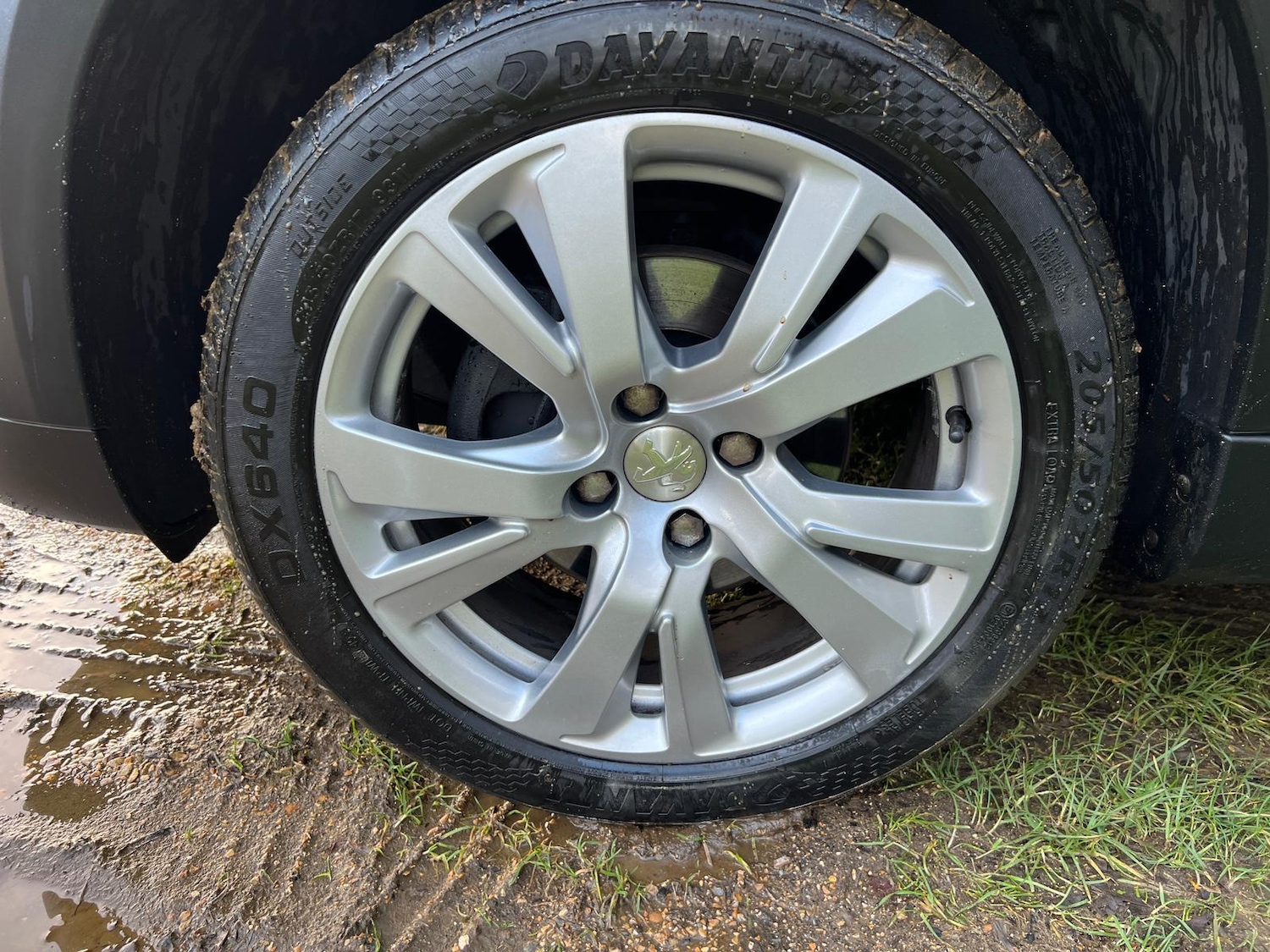 Used Peugeot 2008 2017 for sale - 77237828: Photo 18