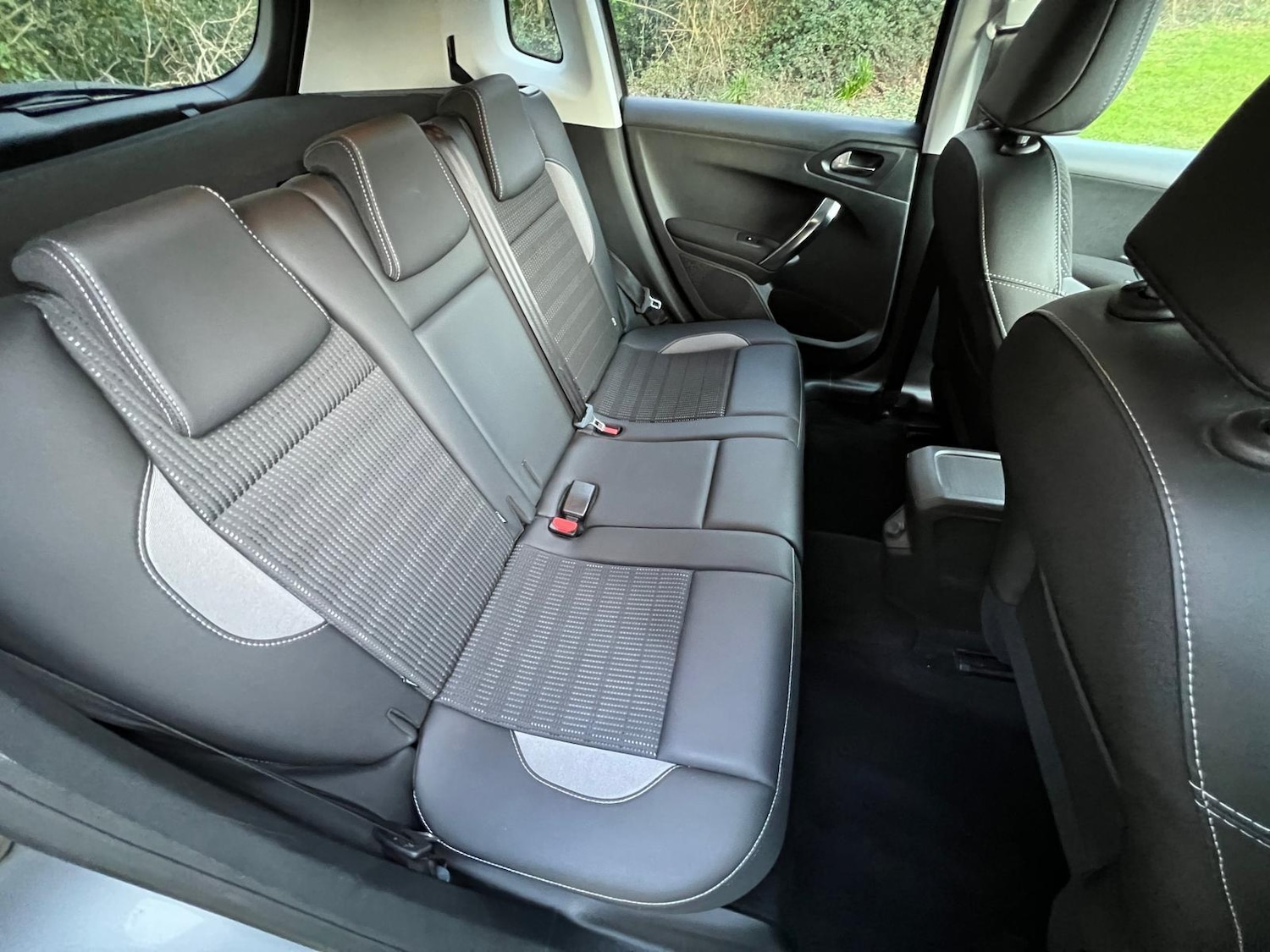 Used Peugeot 2008 2017 for sale - 77237828: Photo 28