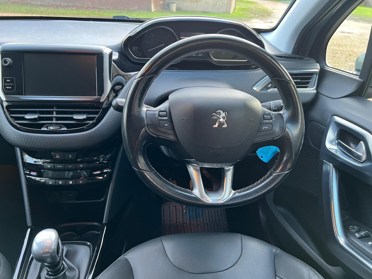 Used Peugeot 2008 2017 for sale - 77237828: Photo 32
