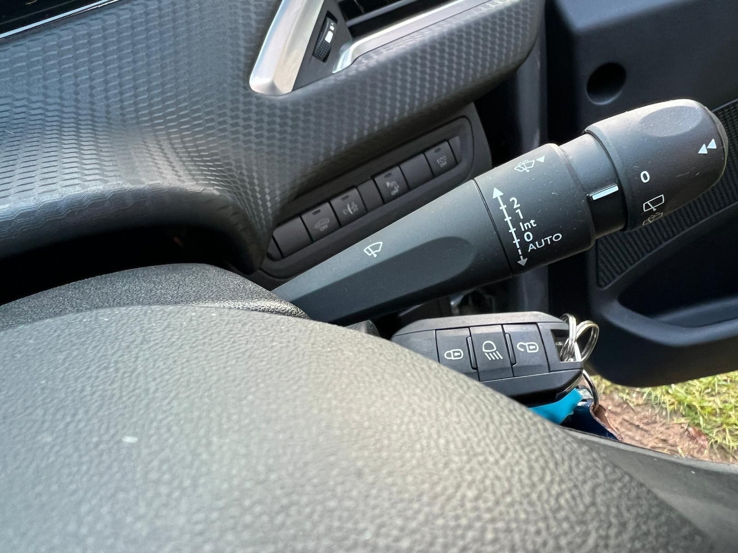 Used Peugeot 2008 2017 for sale - 77237828: Photo 36