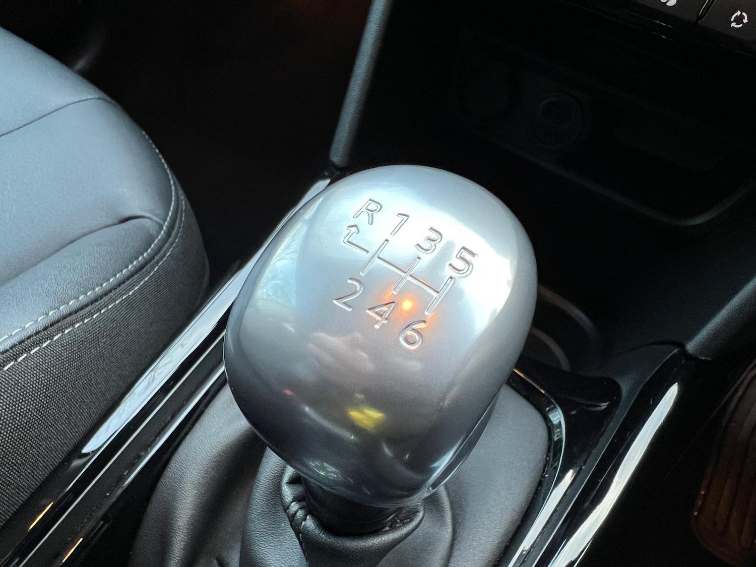 Used Peugeot 2008 2017 for sale - 77237828: Photo 38