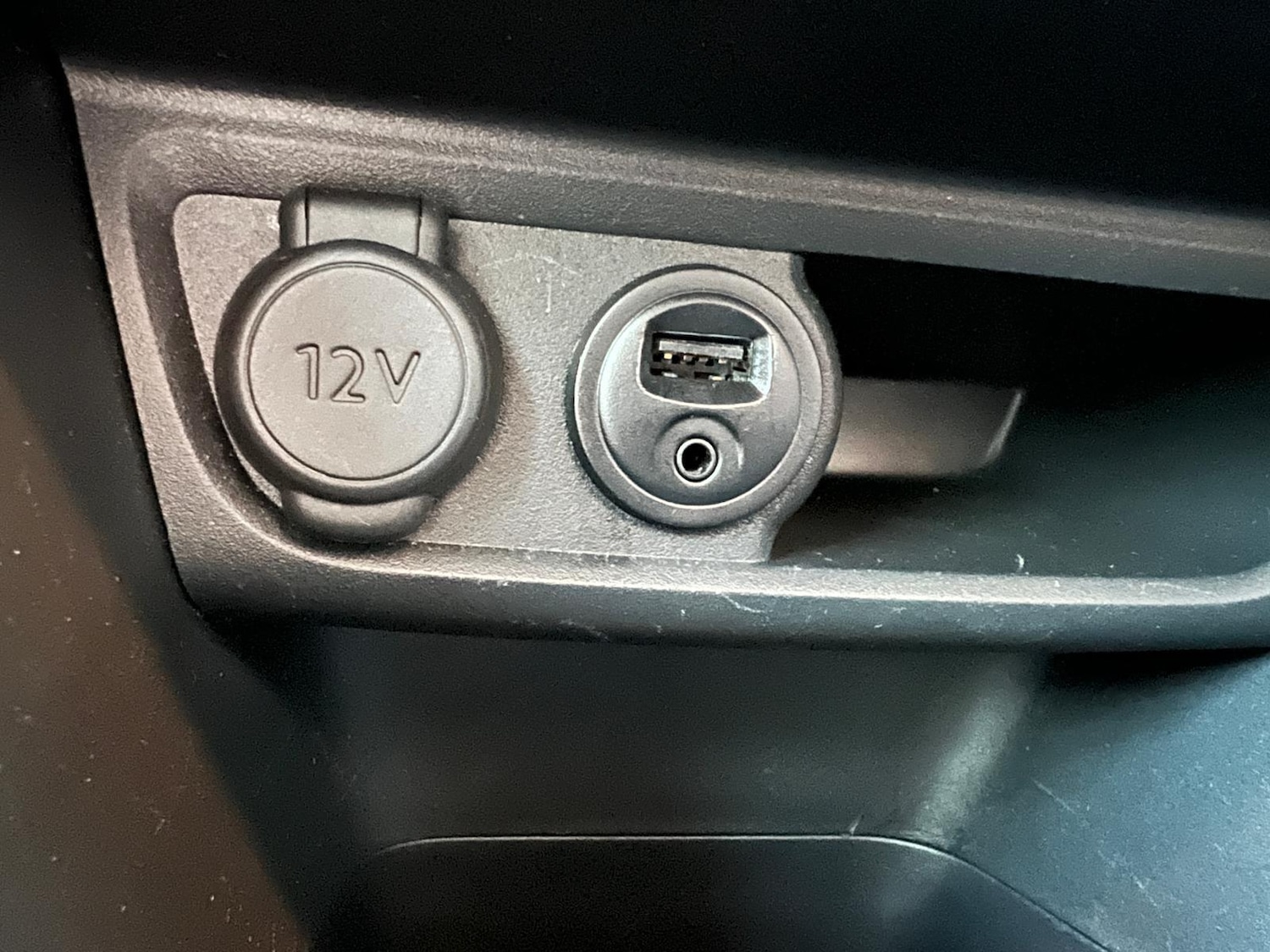 Used Peugeot 2008 2017 for sale - 77237828: Photo 43