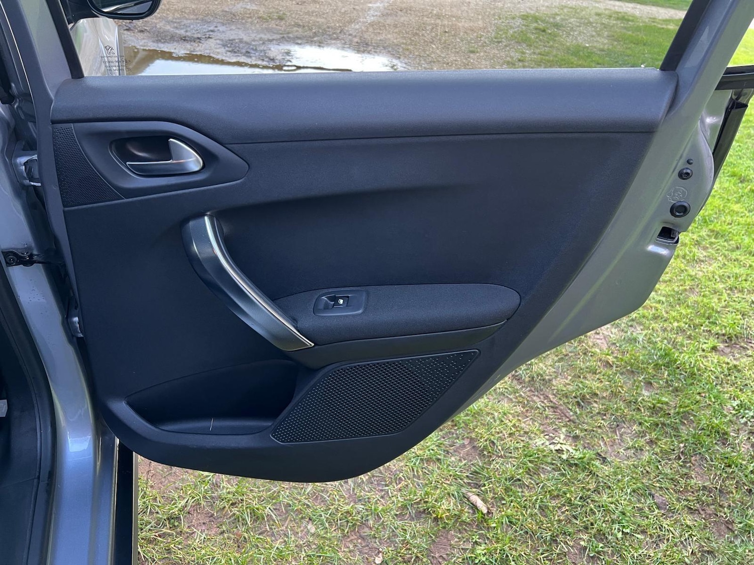 Used Peugeot 2008 2017 for sale - 77237828: Photo 50