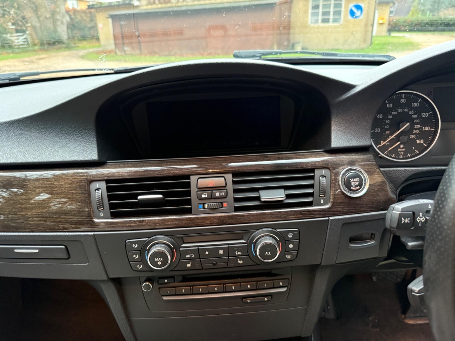 Used BMW 3 Series 2012 for sale - 76887232: Photo 41