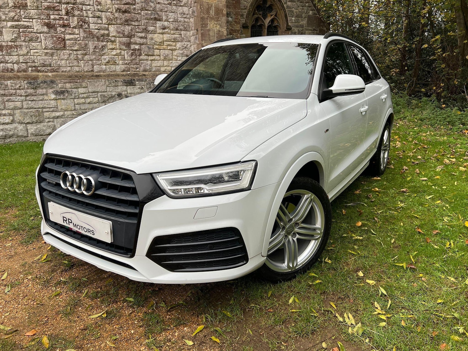 Used Audi Q3 2016 for sale - 76597340: Photo 2